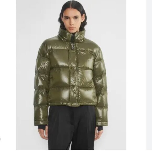 Aritzia The Group by Babaton the Park City Puffer Jacket Metallic Stone Medium - Picture 4 of 9